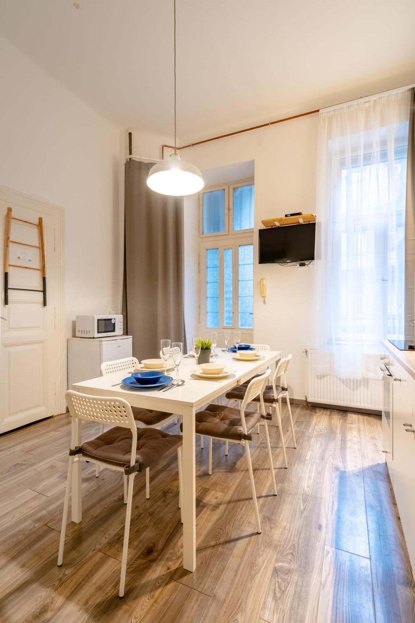 Wave - 3 Bedroom Apt In Center Budapest Exterior photo