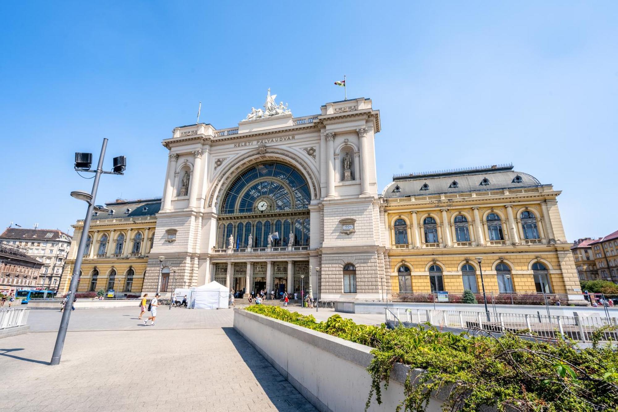 Wave - 3 Bedroom Apt In Center Budapest Exterior photo